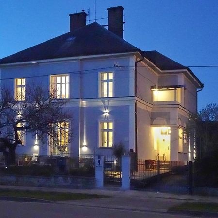 Vila Opočno Екстериор снимка
